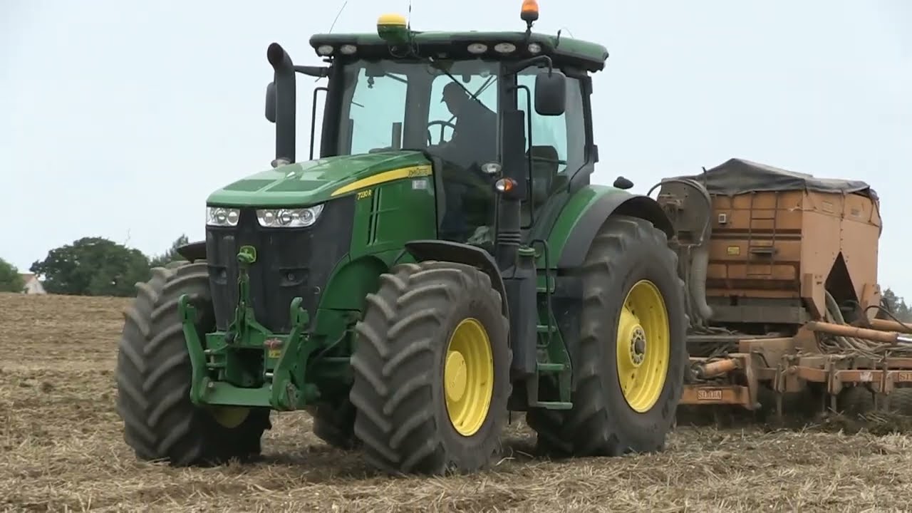 JCB FASTRAC 2140 AND OPICO VARI FLEX ROLLS, JOHN DEERE 7230R AND SIMBA FREEFLOW