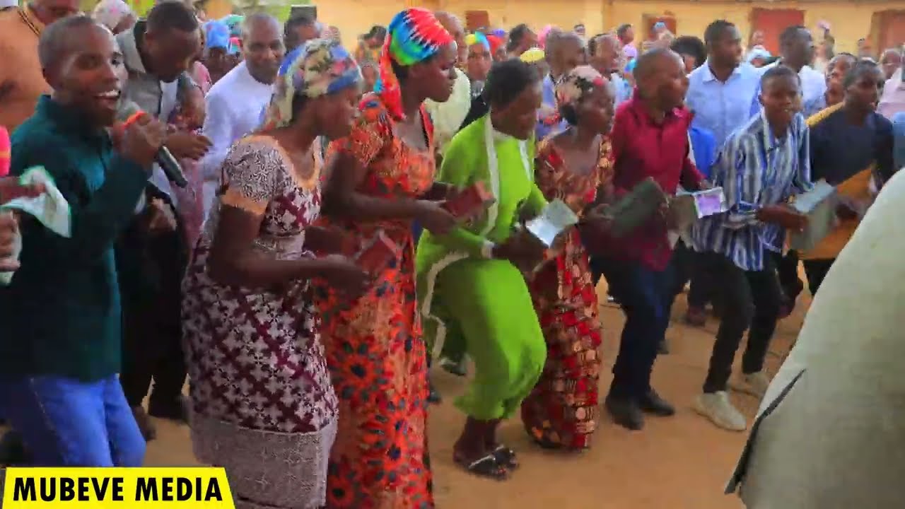 REV MATAYO UMUKUNGA WAMATEKA UTAZIBAGIRANA MUMUKUTANO NAKIVALE