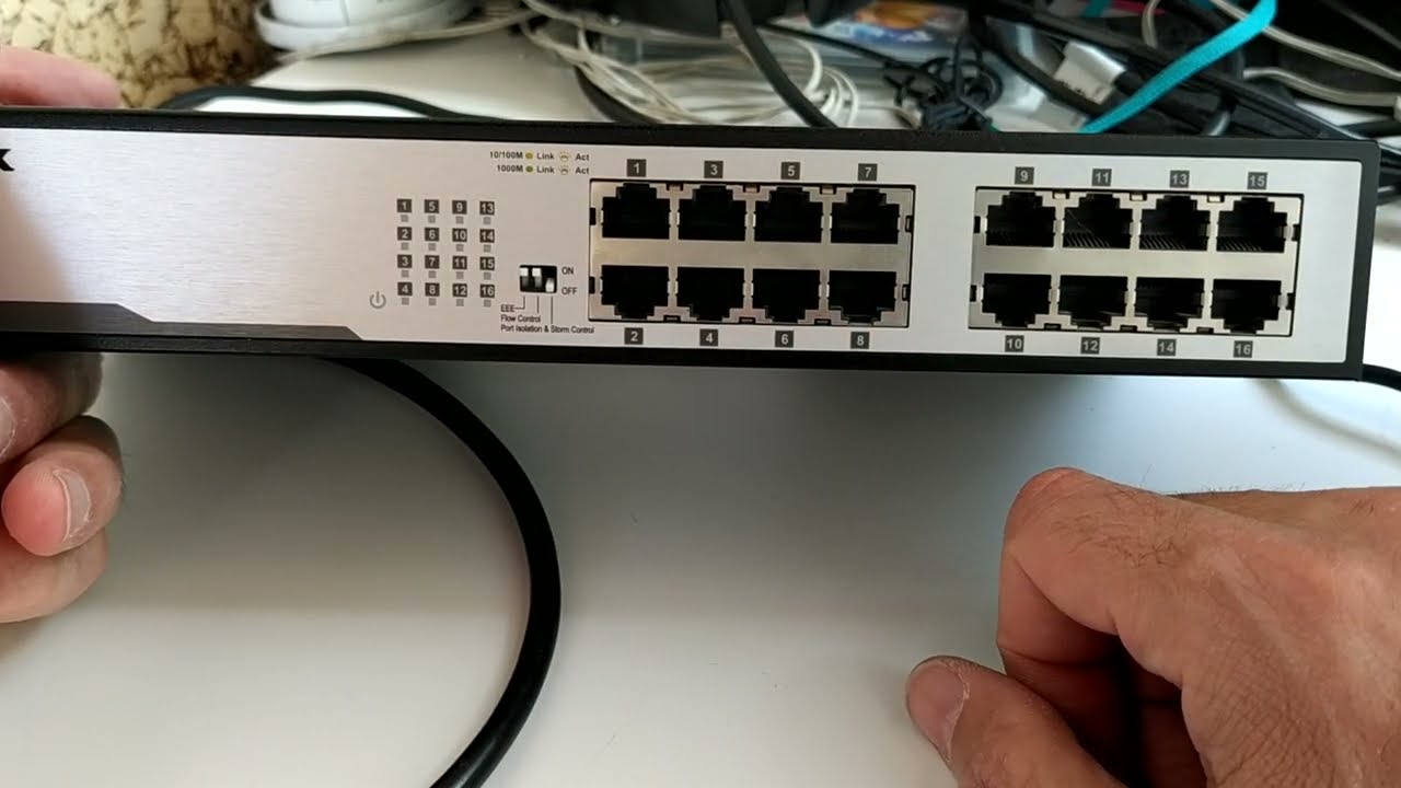 Conmutador D-Link DGS-1016D con sorpresa.