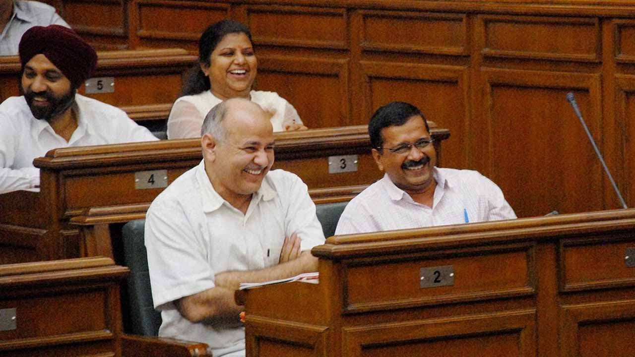 Arvind Kejriwal throws lavish party where per plate cost Rs 12,000 | Oneindia News