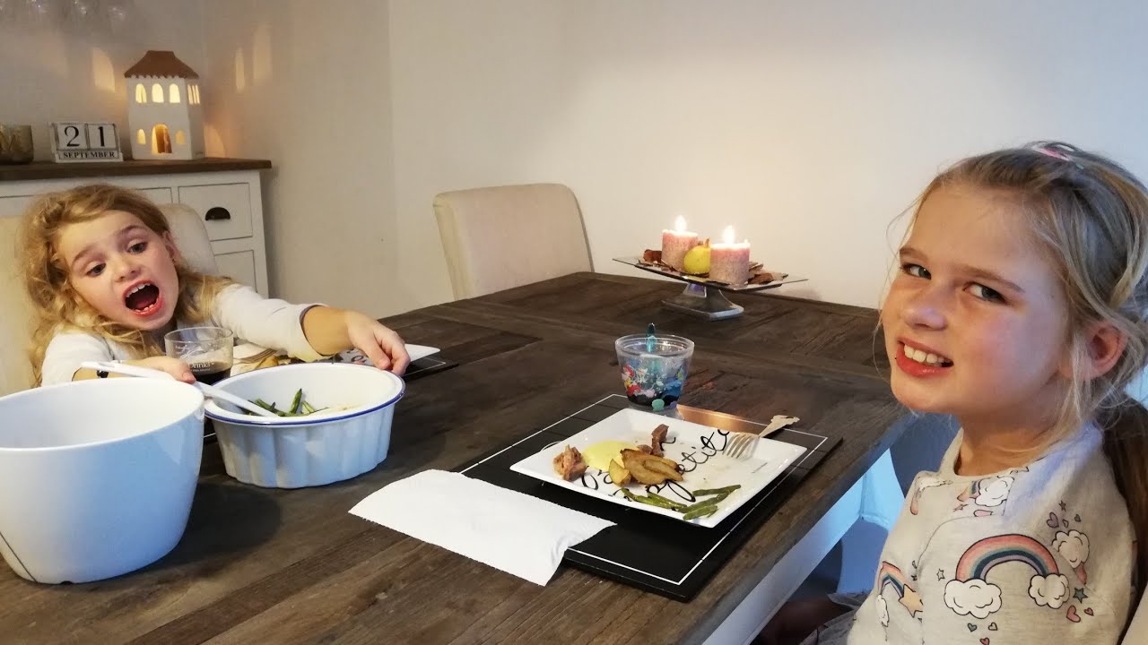 Lørdags hygge m. aftensmad🍽️Pigerne er vilde med noget😀