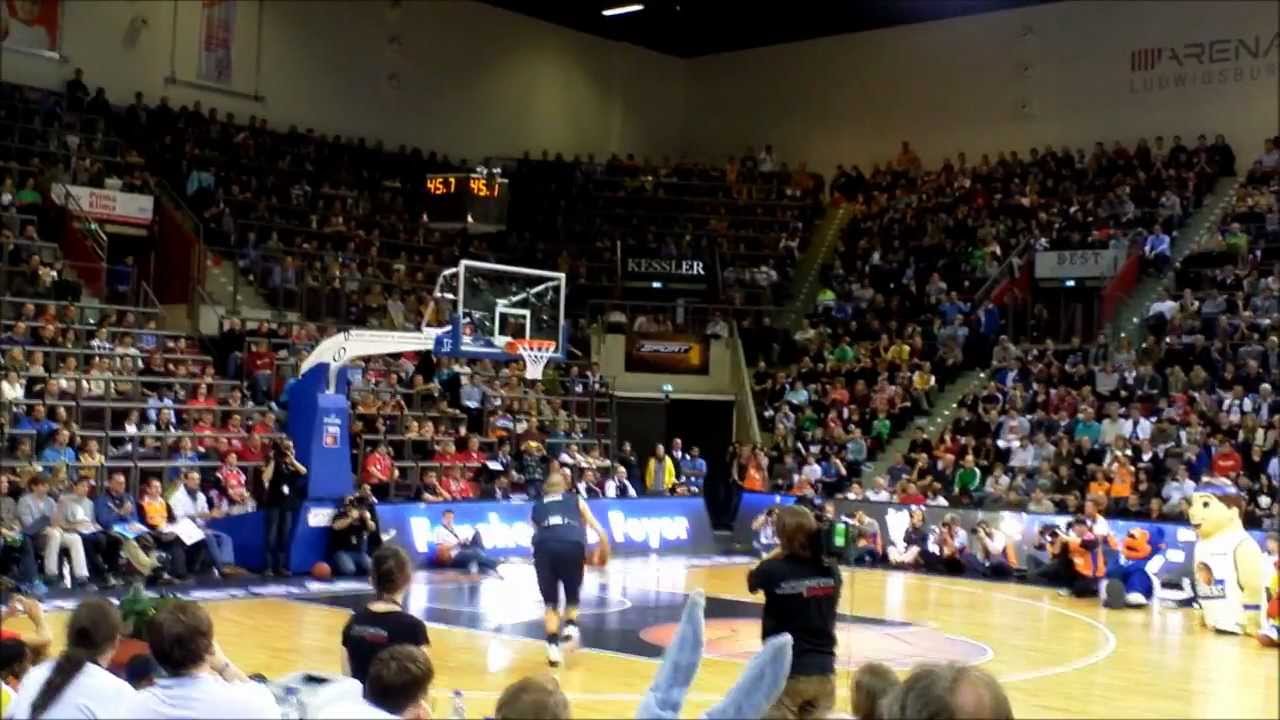 Maik Zirbes beim Dunking-Contest