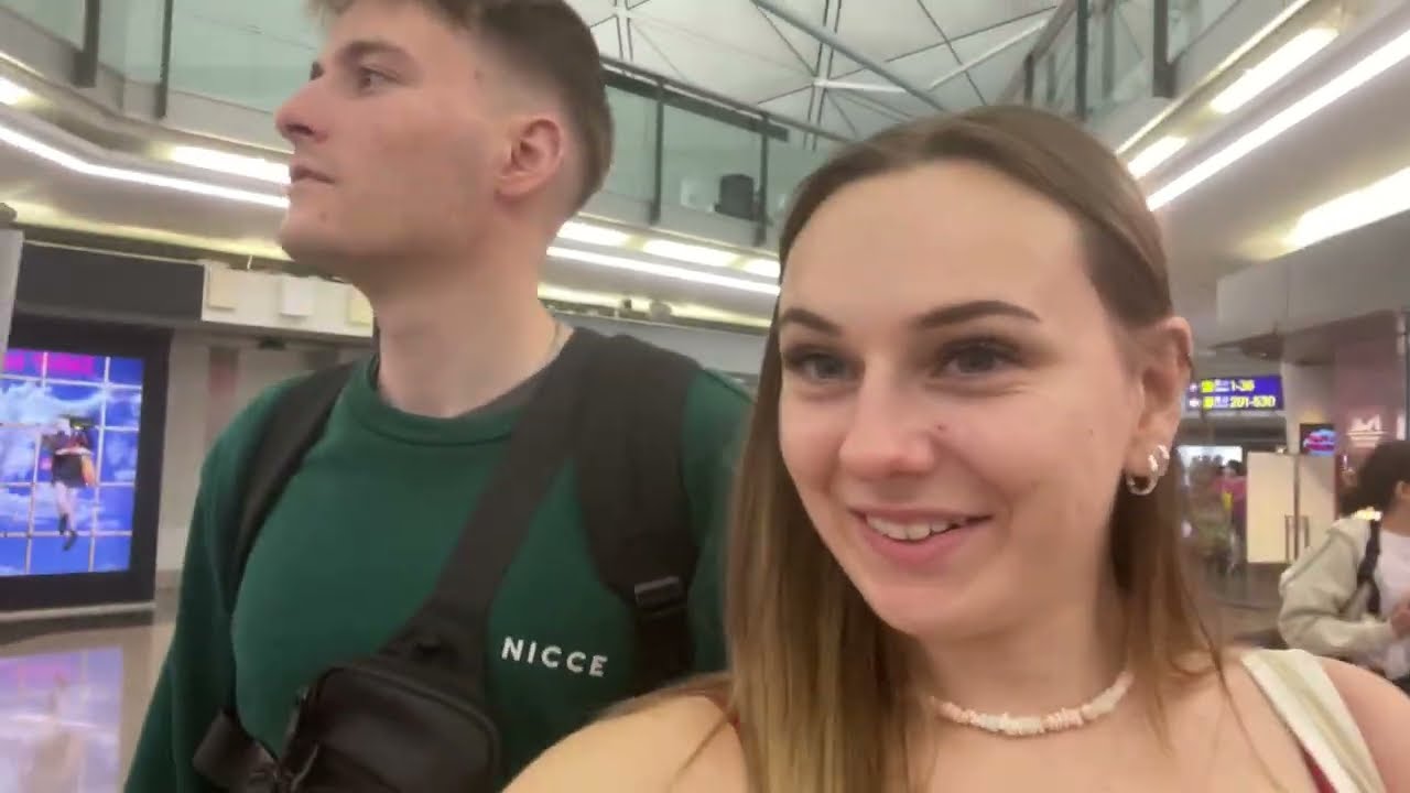 Travel to Australia with Ross & Lauren!
