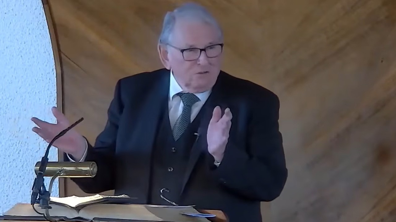 Weet je wie ik zie staan? Ja, echt! Is het evangelie ruim of niet?