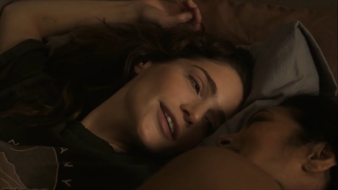 New Amsterdam Season 3 but it's only Leyren Scenes (Lauren Bloom & Leyla Kalaiselvan)