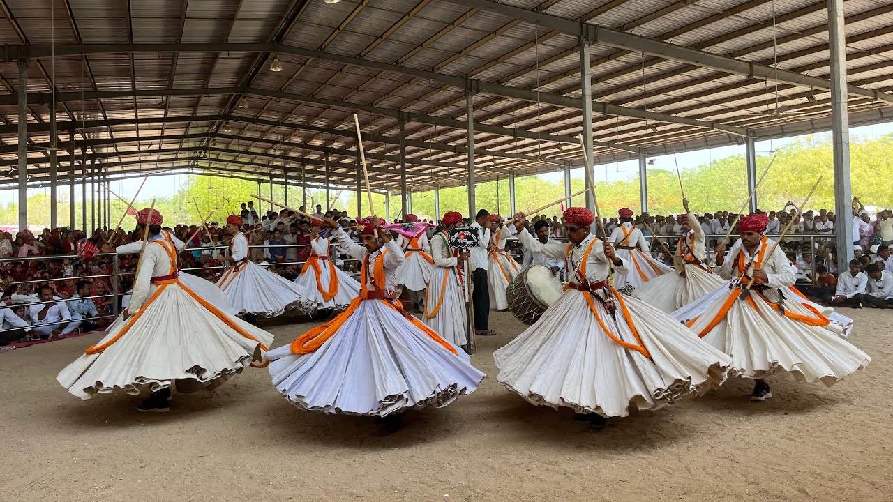 राजस्थान का अनोखा मेला एक साथ देखने को मिलती हैं सात ज़िलों व पच्चास गाँवों की गैर।