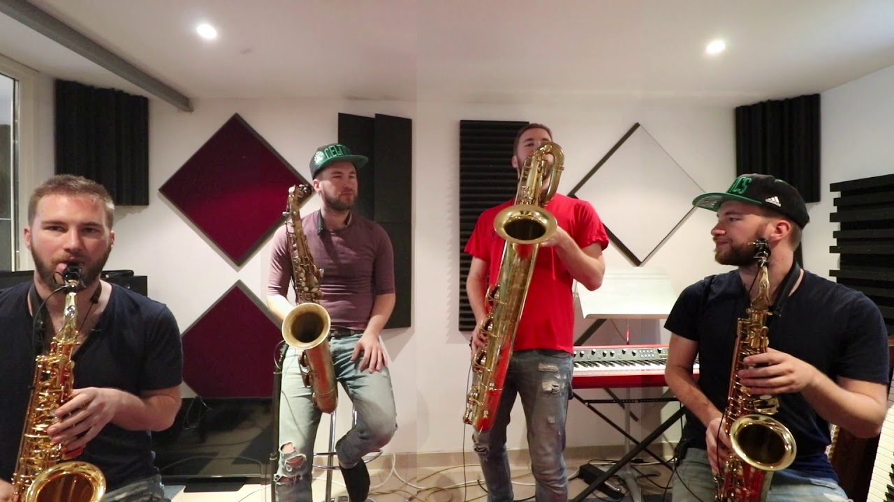 Présentation du Saxophone / Uptown Funk - Bruno Mars / Virtual Sax Quartet