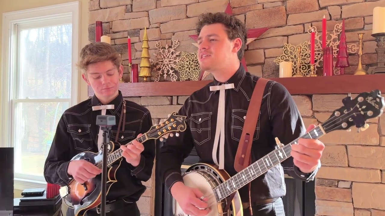 A Bluegrass Tribute to “Smokey Mountain Memories!”