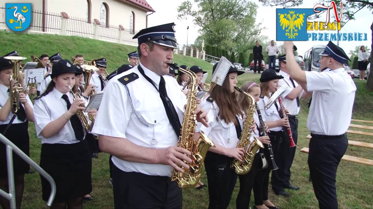 Poświęcenie i wręczenie sztandaru dla OSP w Batyczach