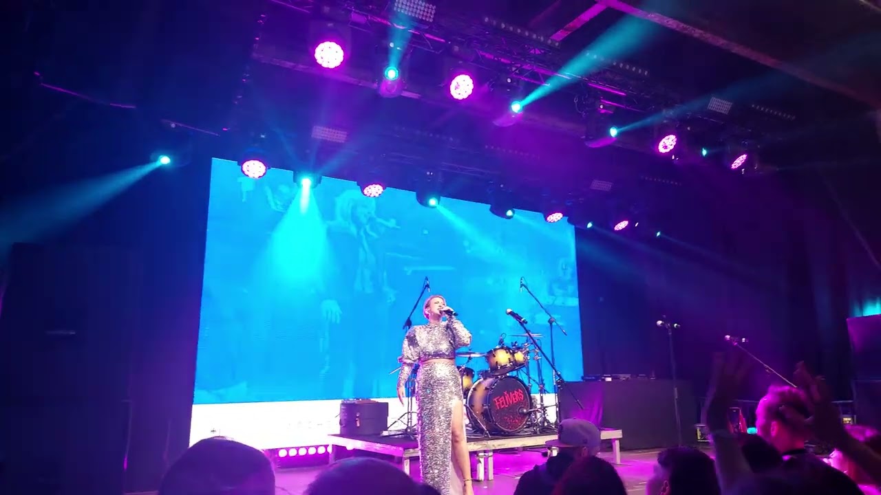 Polish Eurovision Party l Lindsay Dracass / Sound of Silence