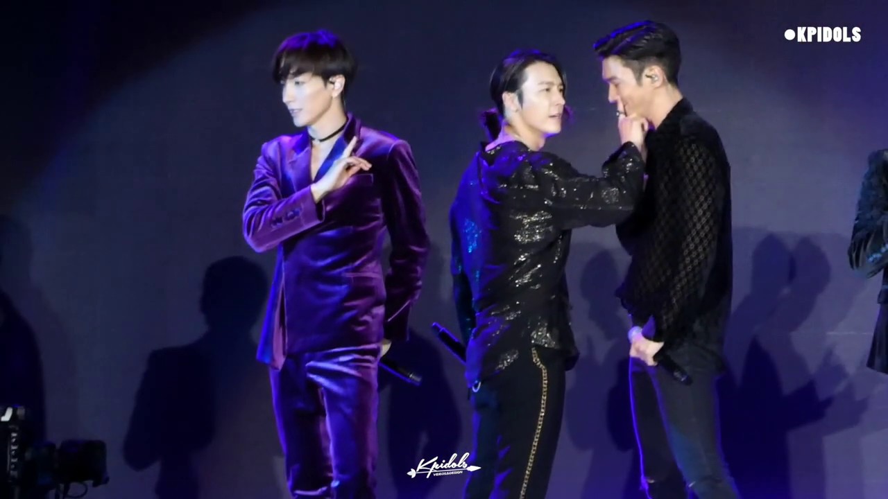 Super Junior -  Otra vez - SMTWON in Chile [Fancam]