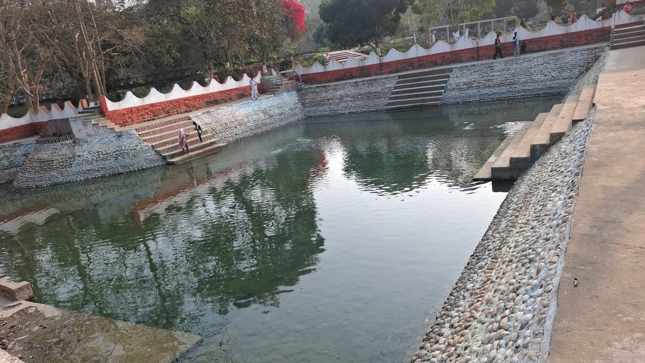 Hai Dimapur ka John Nika ka door.