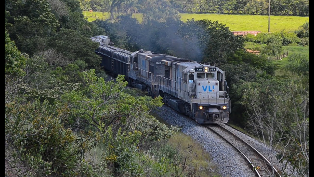 VLI - Trem vazio em Itumirim, pr&oacute;xima a Pirambeira - Rota do Calc&aacute;rio