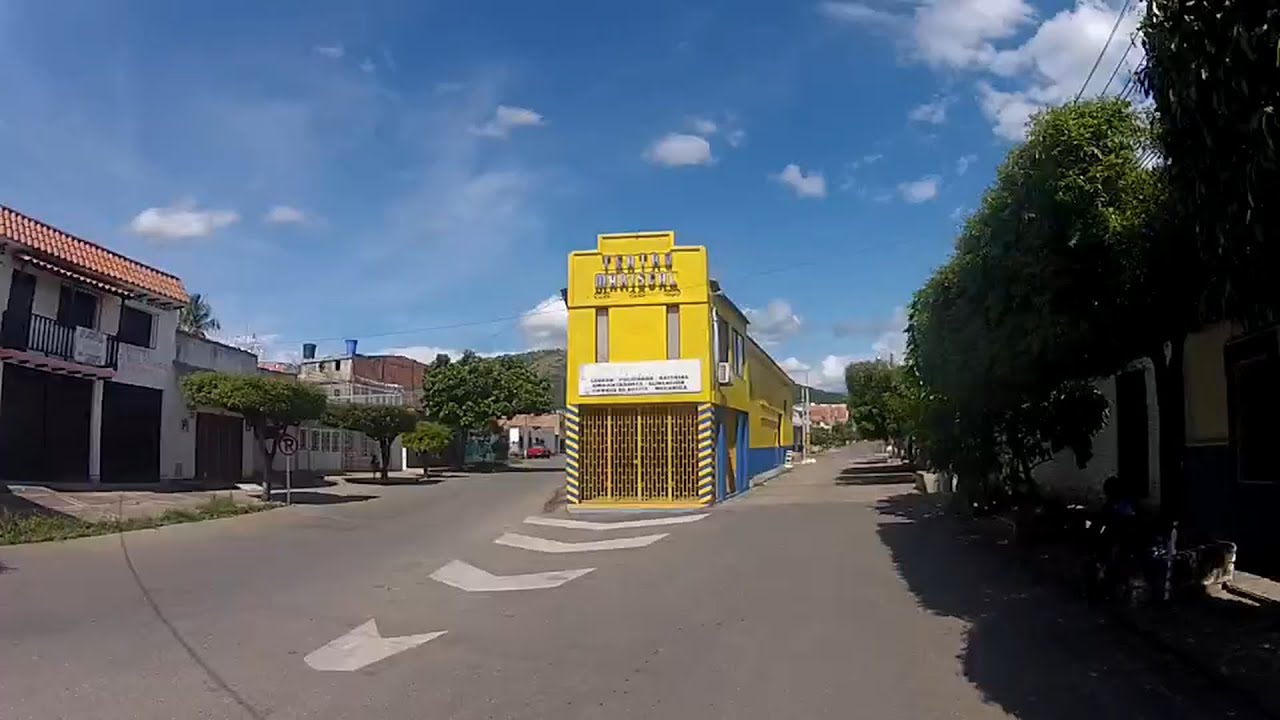17 Tocaima - Cundinamarca 2\3. Tour en moto por Colombia.