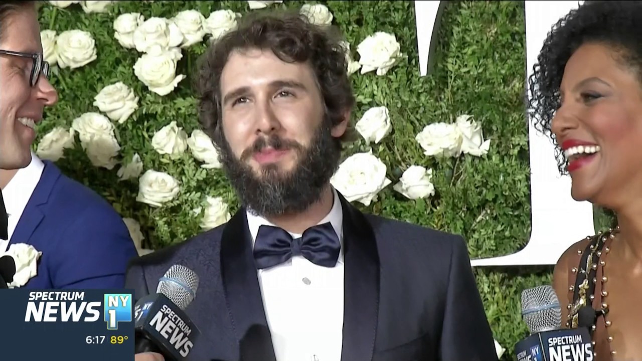 Red Carpet: Josh Groban (2017)