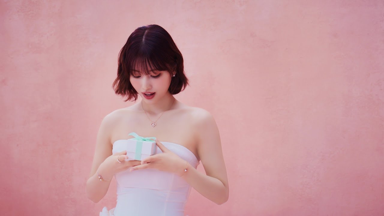 TASAKI Holiday collection with MOMO