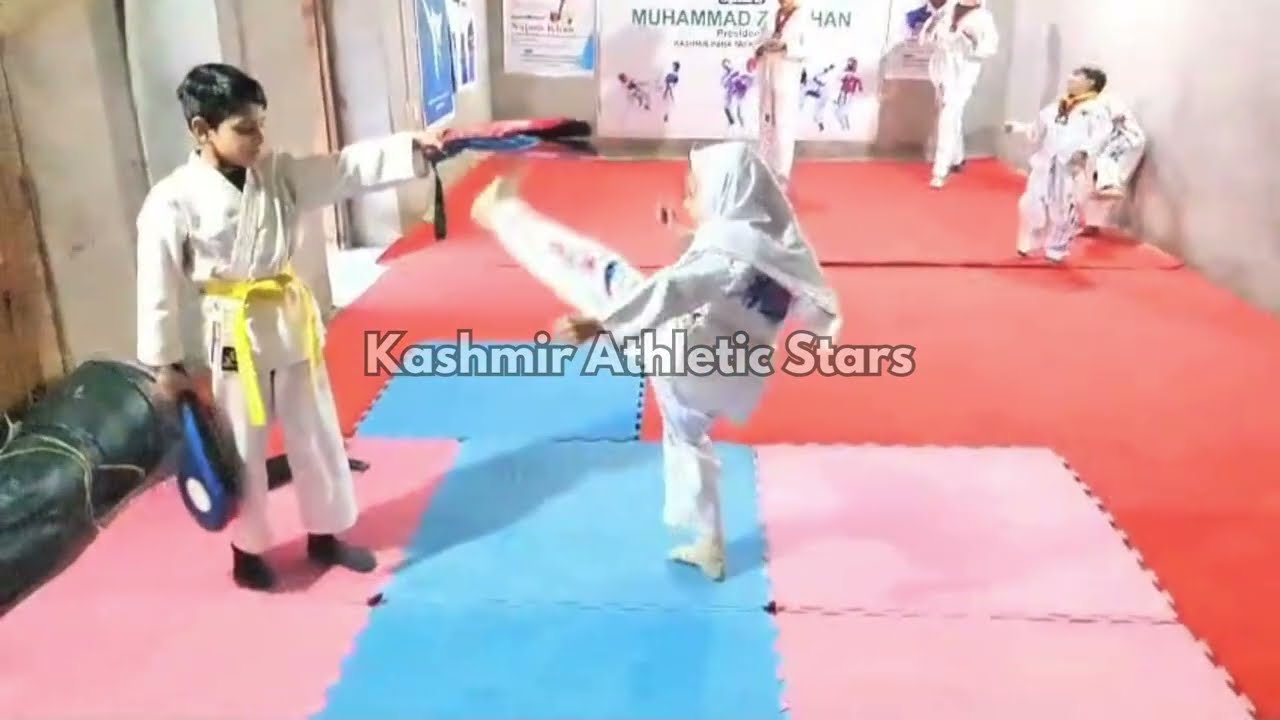 🥋 Taekwondo Kids Training in Kashmir | Students of Coach Muhammad Zeeshan Abbasi in Action 🌟