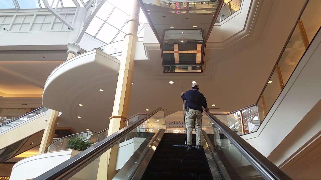 Montgomery KONE Escalators (Center) @ Somerset Collection North, Troy, MI