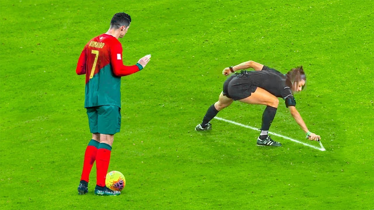 100% Funny Moments in Football