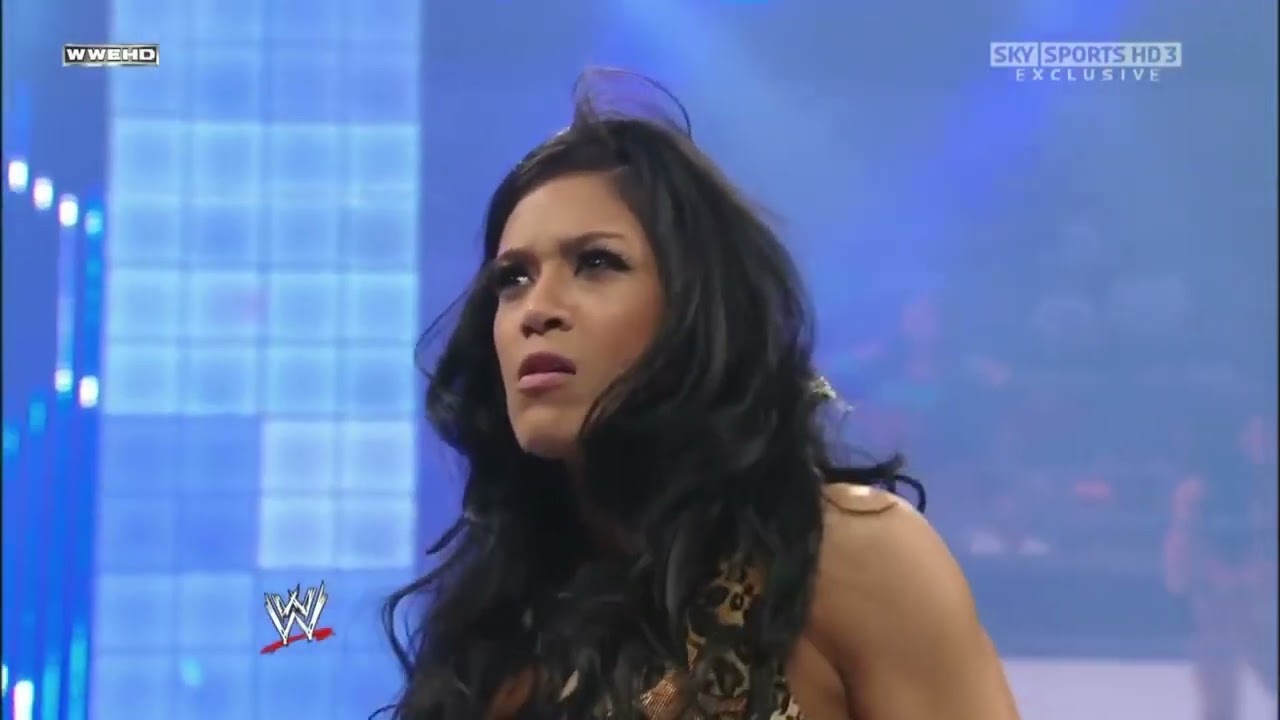 Smackdown 5 15 09 Alicia Fox & Michelle McCool vs Gail Kim & Melina   YouTube