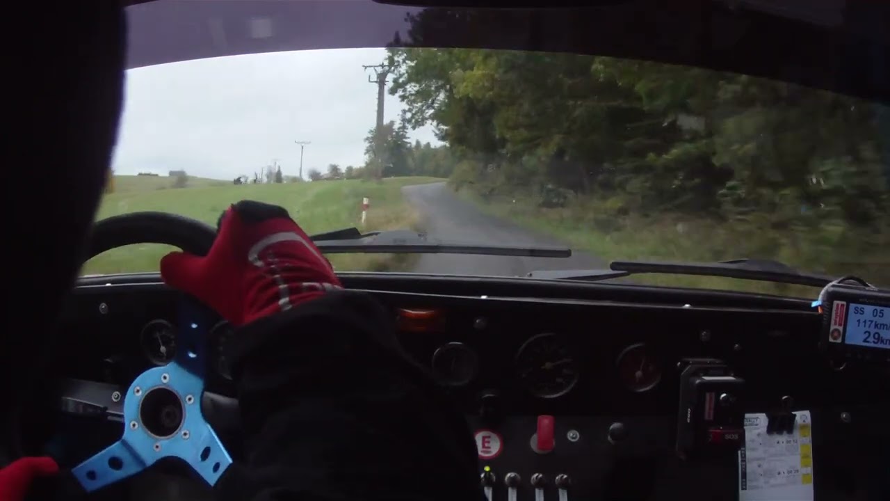 21.Carlson-Partr Rally Vsetín 2025 Zeman Kubista Škoda 130LR(rz5 hoštálková)
