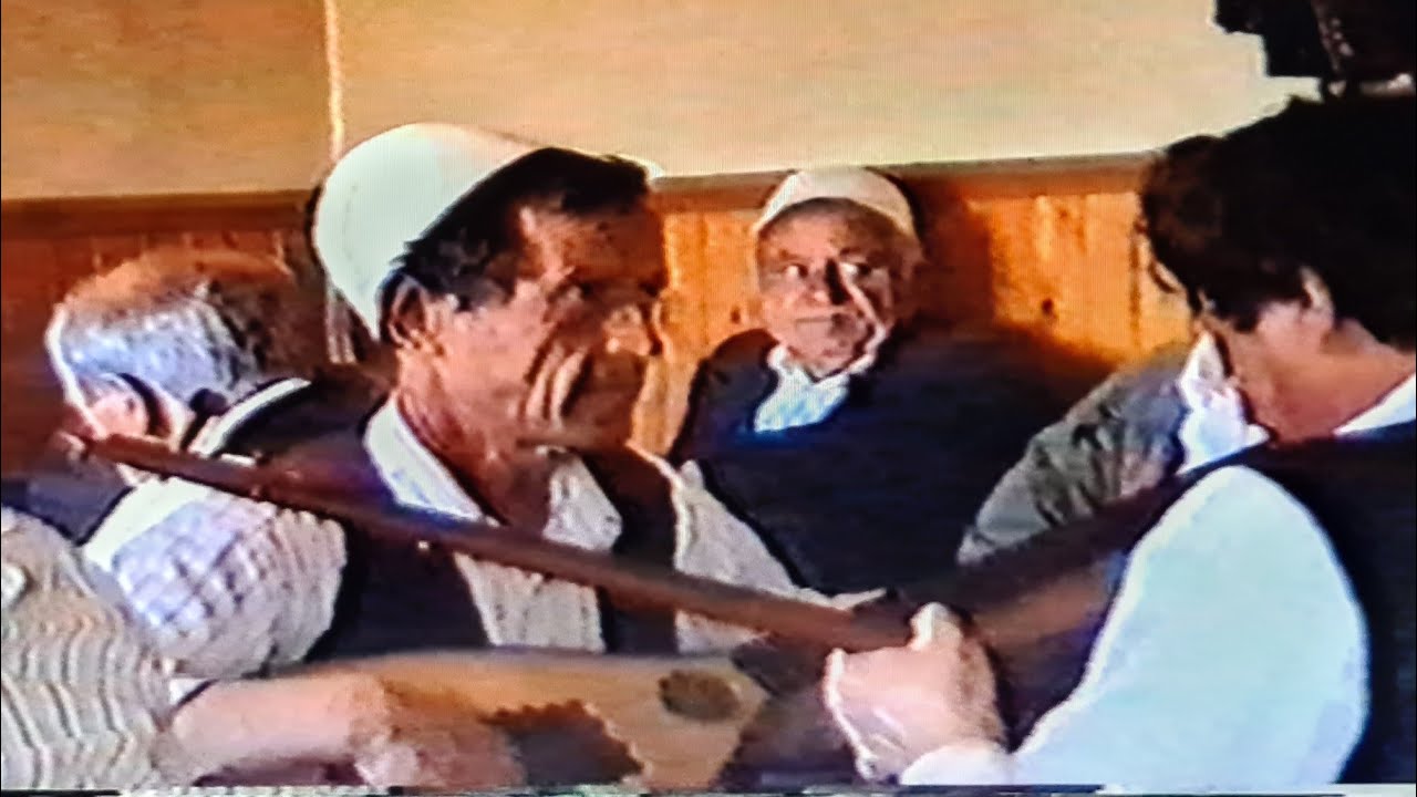 Tbijt e Sef Mleqanit - Bri nji kodre buz liqenit