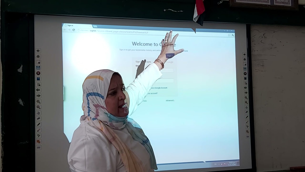 شرح كيفية استخدام السبورة الذكيه داخل الفصل( الجزء الثانى ) شرح ا. فوزيه الشبراوي