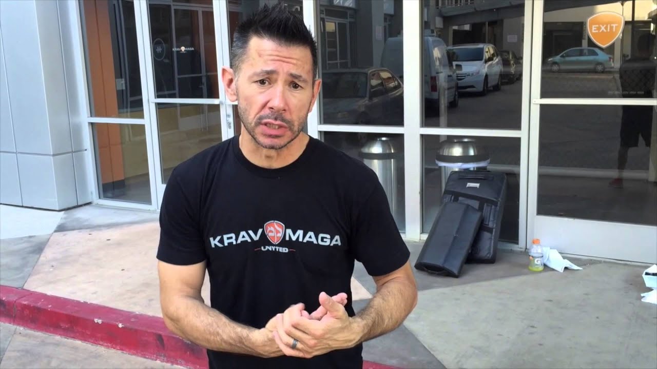 Krav Maga Unyted Greenbelt (defense against round kick 2 points of contact)