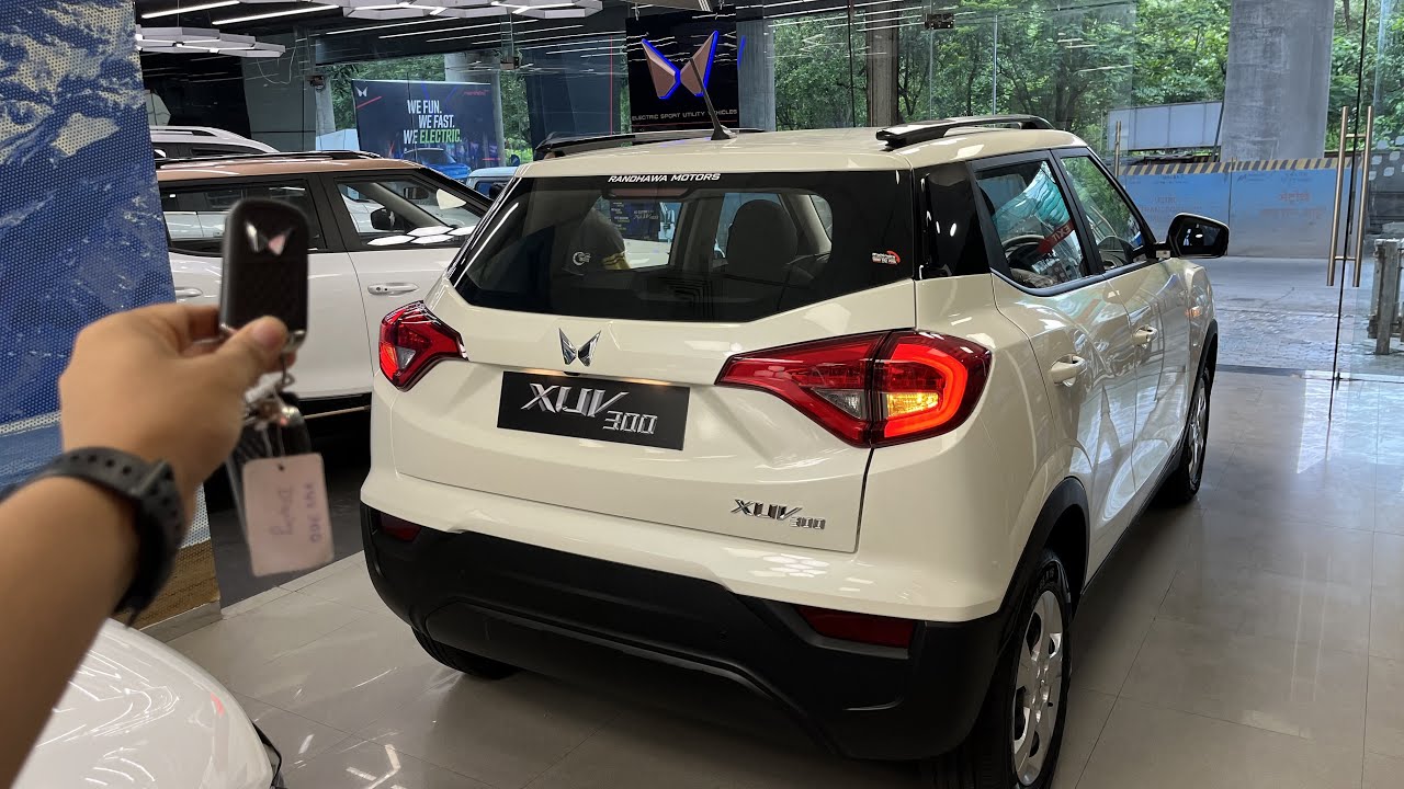 2023 Mahindra XUV 300 W6 Diesel | ₹ 11 Lakhs | Powerful Yet Value For Money !