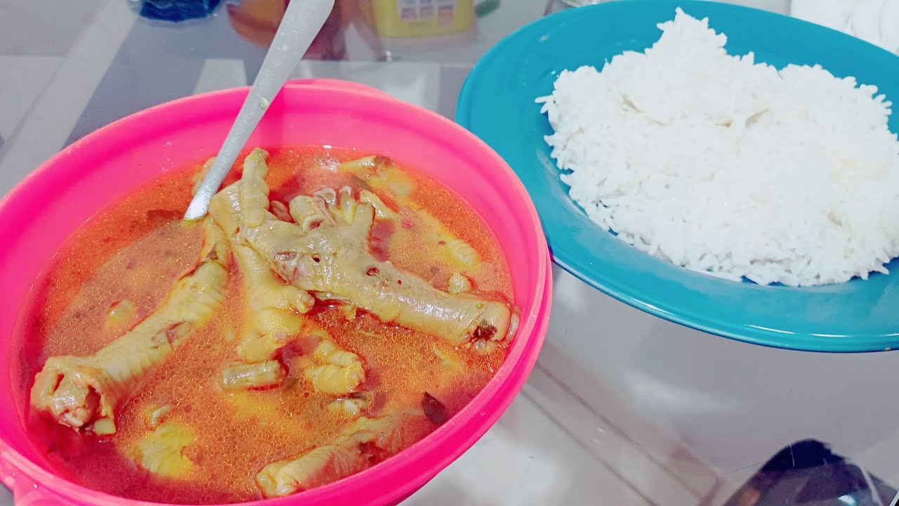 ALMOÇO DE HOJE PE DE FRANGO 🐔 NO MOLHO 