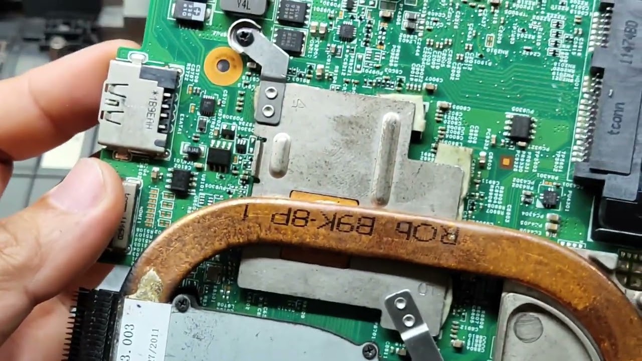 Inside Dell Vostro 3550