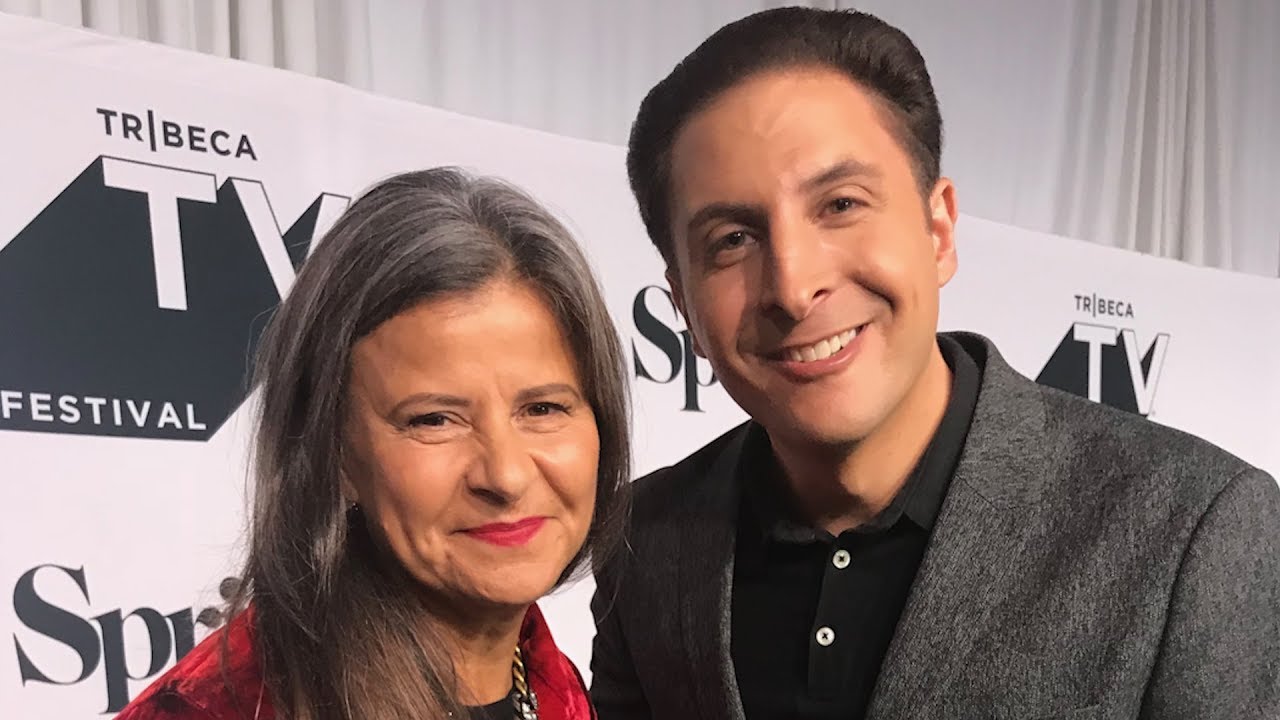 Tracey Ullman on Her Show, Political Jokes, Her Comedian Roles Models & More