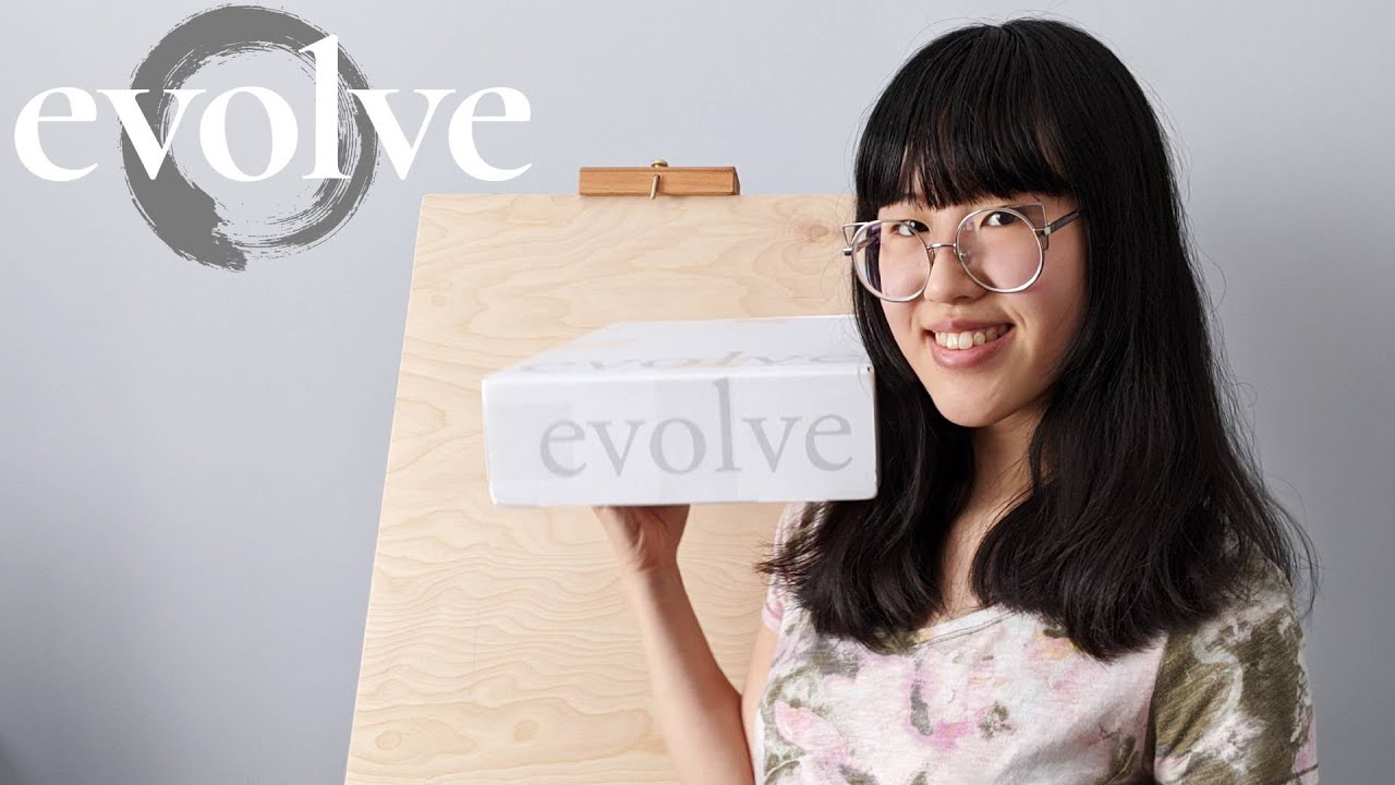 Unboxing my first Evolve Artist art supply box!