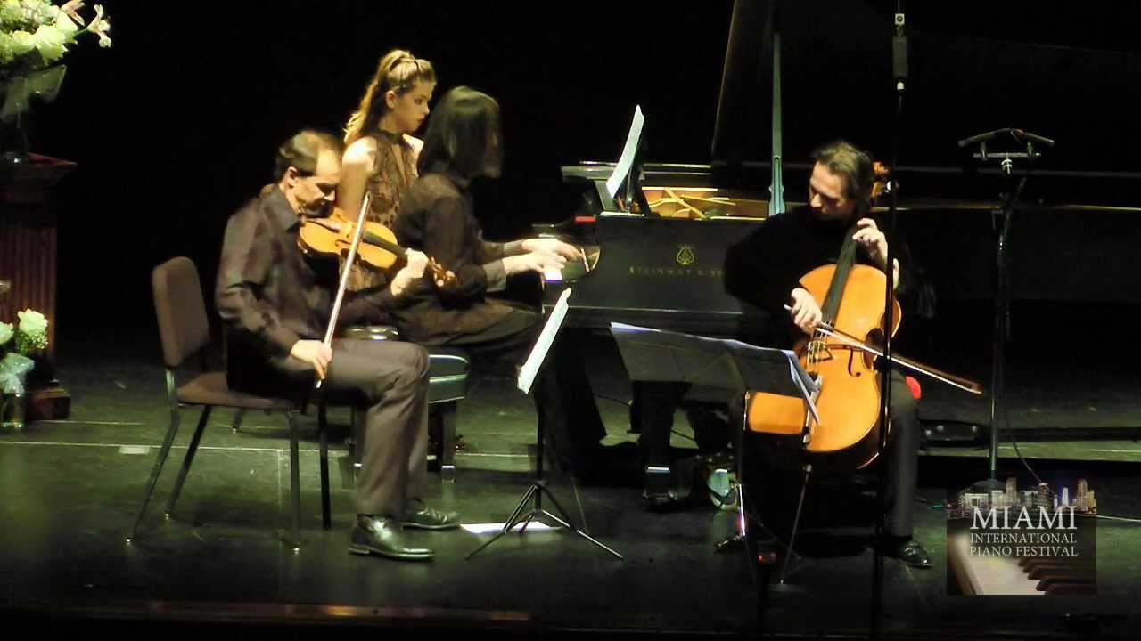 M RAVEL TRIO A m MISHA DACIC piano  GILLES APAP violin DMITRI MASLENNIKOV  cello