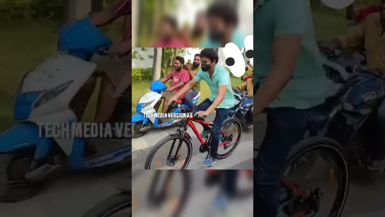 Thalapathy Vijay mass entry#Vijay arrived on a bicycle to register his vote.