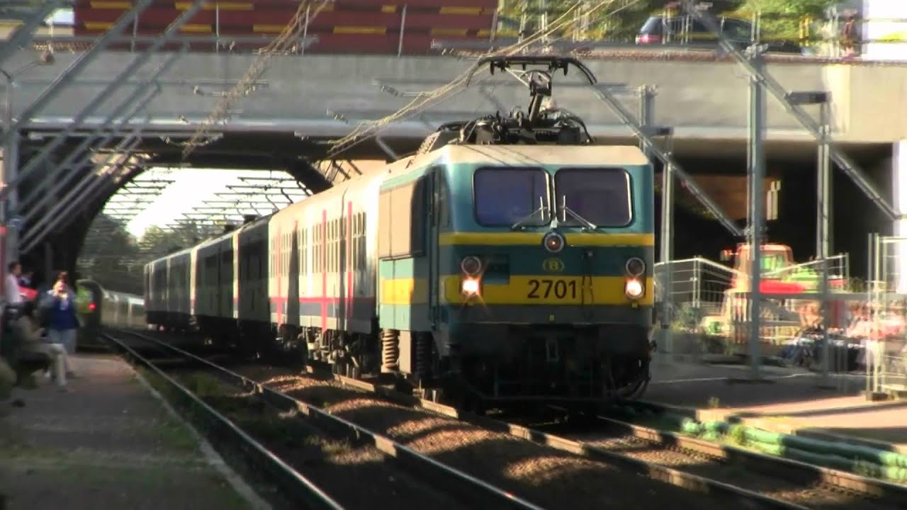 AM 514 + AM 523 naar Brussel-Zuid & HLE 2701 naar Hoei Toeteren
