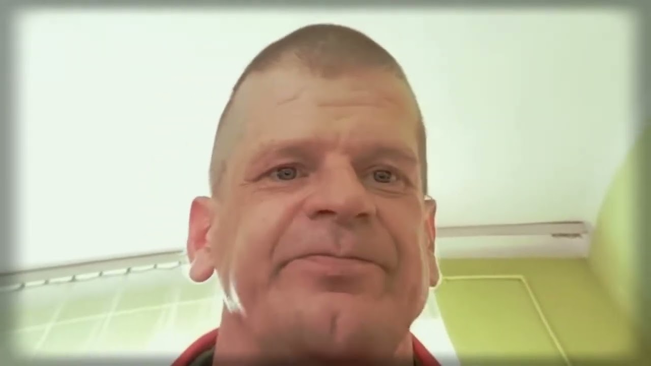 Wjazd policji do Majora, Krzyśtof się umył, a paznokieć nie przetrwał [OBSZAR BADAWCZY SZKOLNA]