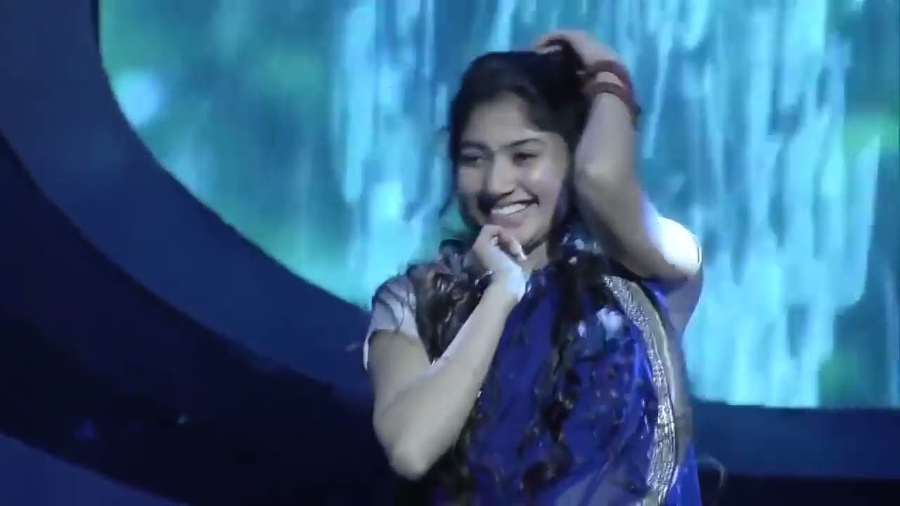 Sai pallavi dance performance💃 l barso re song l south indian actress