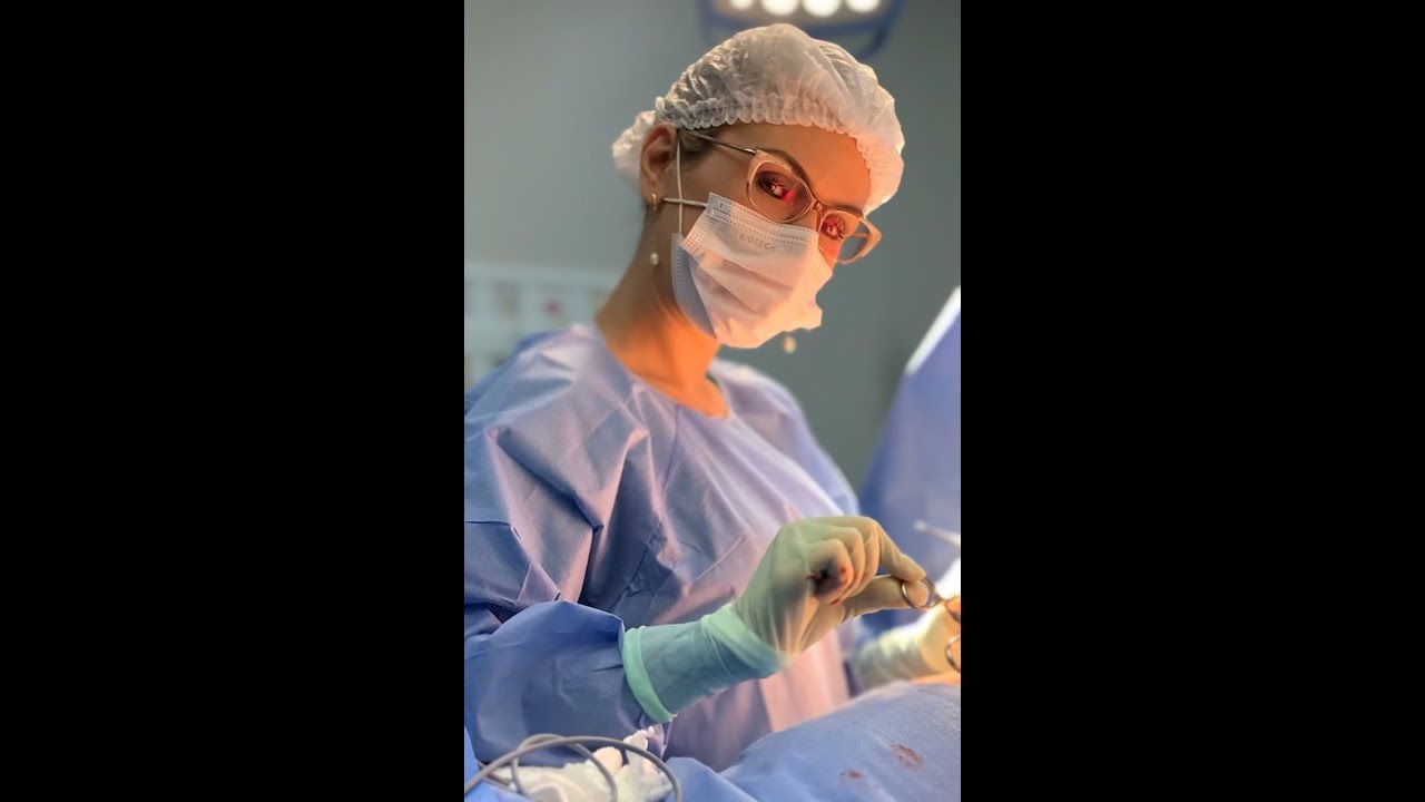 Ser uma boa cirurgi&atilde; pl&aacute;stica &eacute; uma miss&atilde;o que me motiva a dar o meu melhor diariamente. 👩🏼&zwj;⚕️