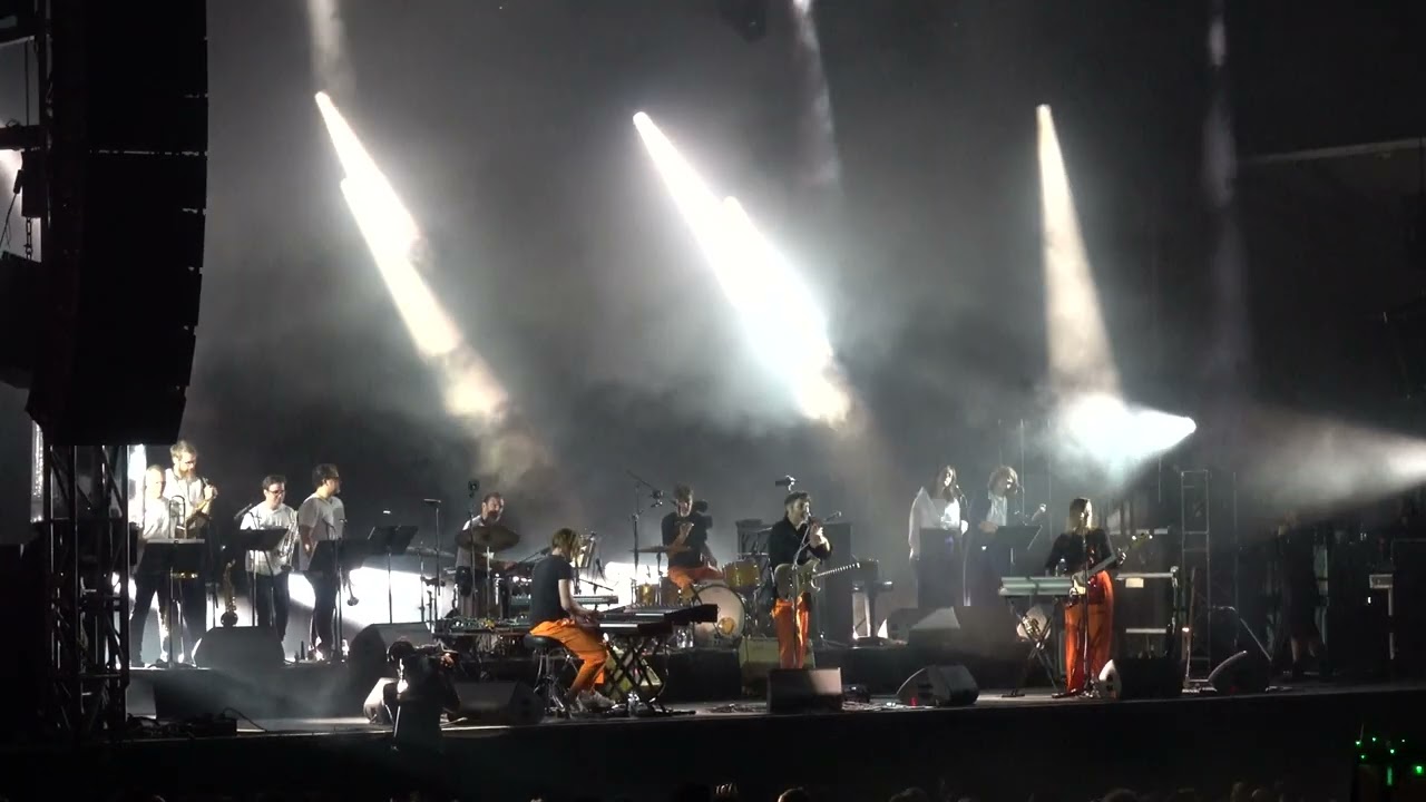 Louis-Jean Cormier - Très ému pendant le spectacle - Live Performance - FEQ 2022 Québec