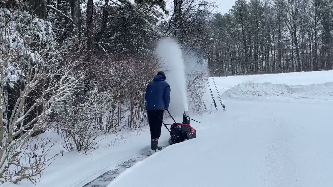 Honda HS720 Snowblower Quick Review
