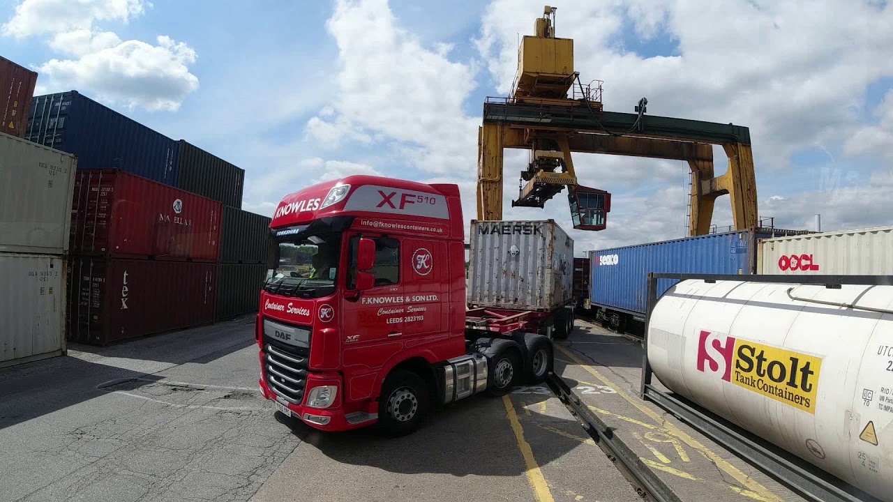 40ft Container transfer from truck to train.