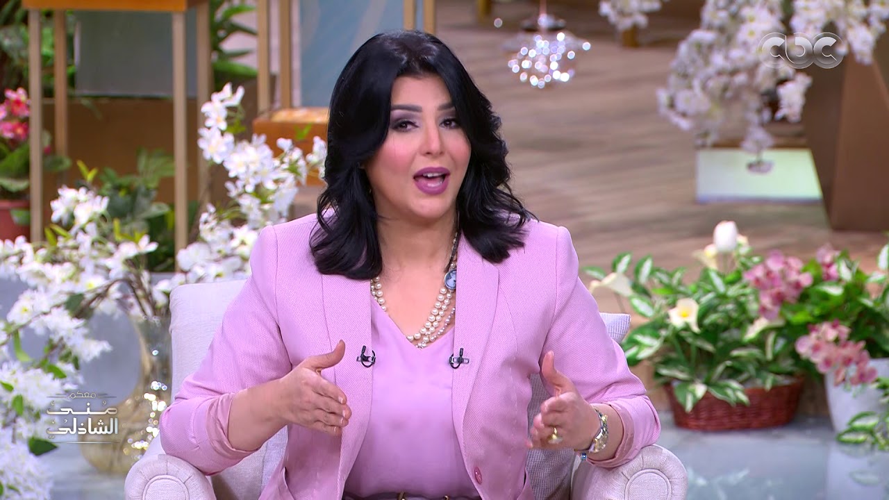 أداء منتخبنا لكرة اليد كوم واللقطة دي كوم تاني..علي زين والطيار في معكم منى الشاذلي