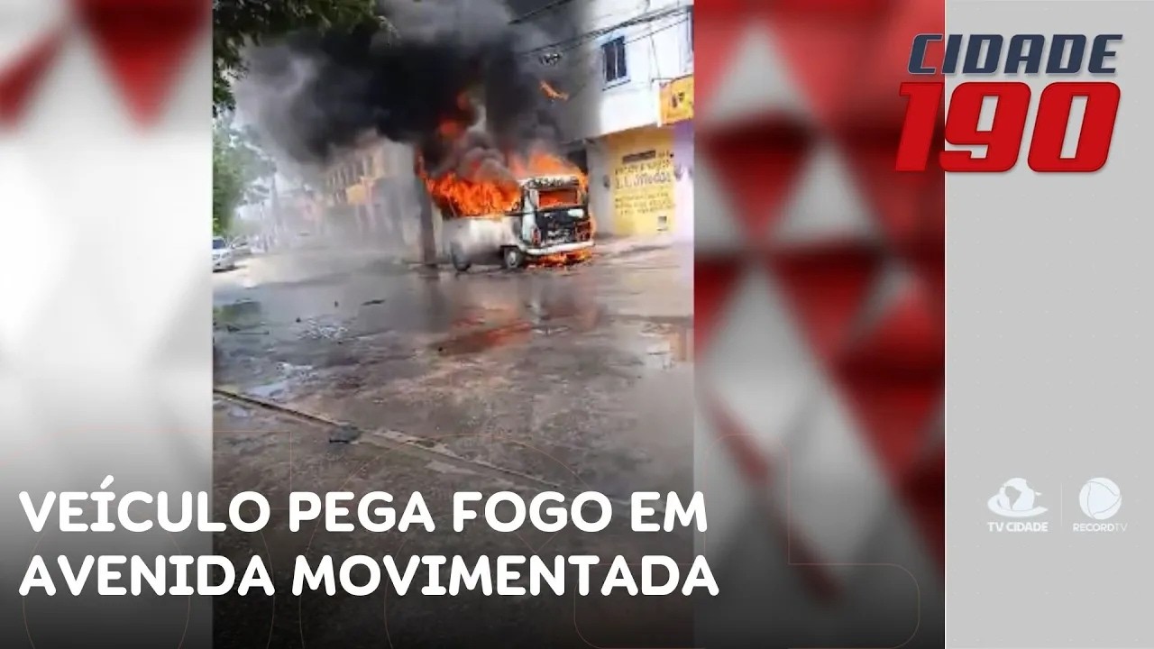 Veículo pega fogo em avenida movimentada da capital e assusta condutores | Cidade 190