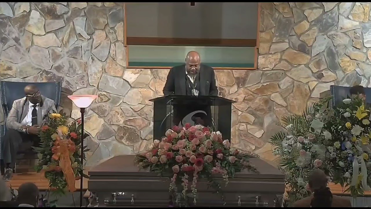 Chris Turner sings 