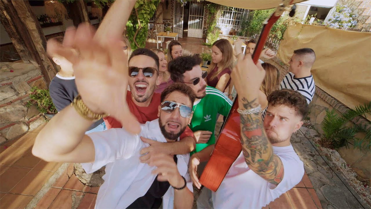 Los Tirantitos - Dormida en mi almohada (Videoclip Oficial)