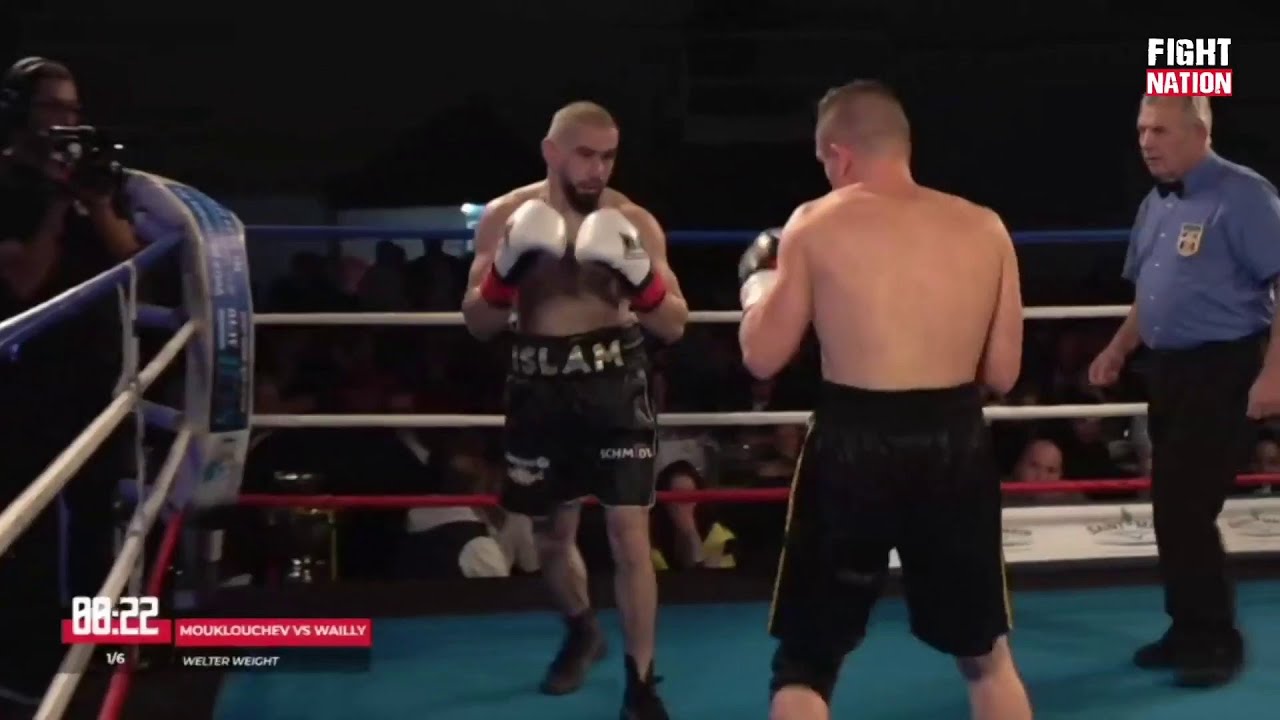 En direct de Saint Maur gala de #boxeanglaise #boxing #EBU : Islam Mouklouchev vs Jimmy Wailly