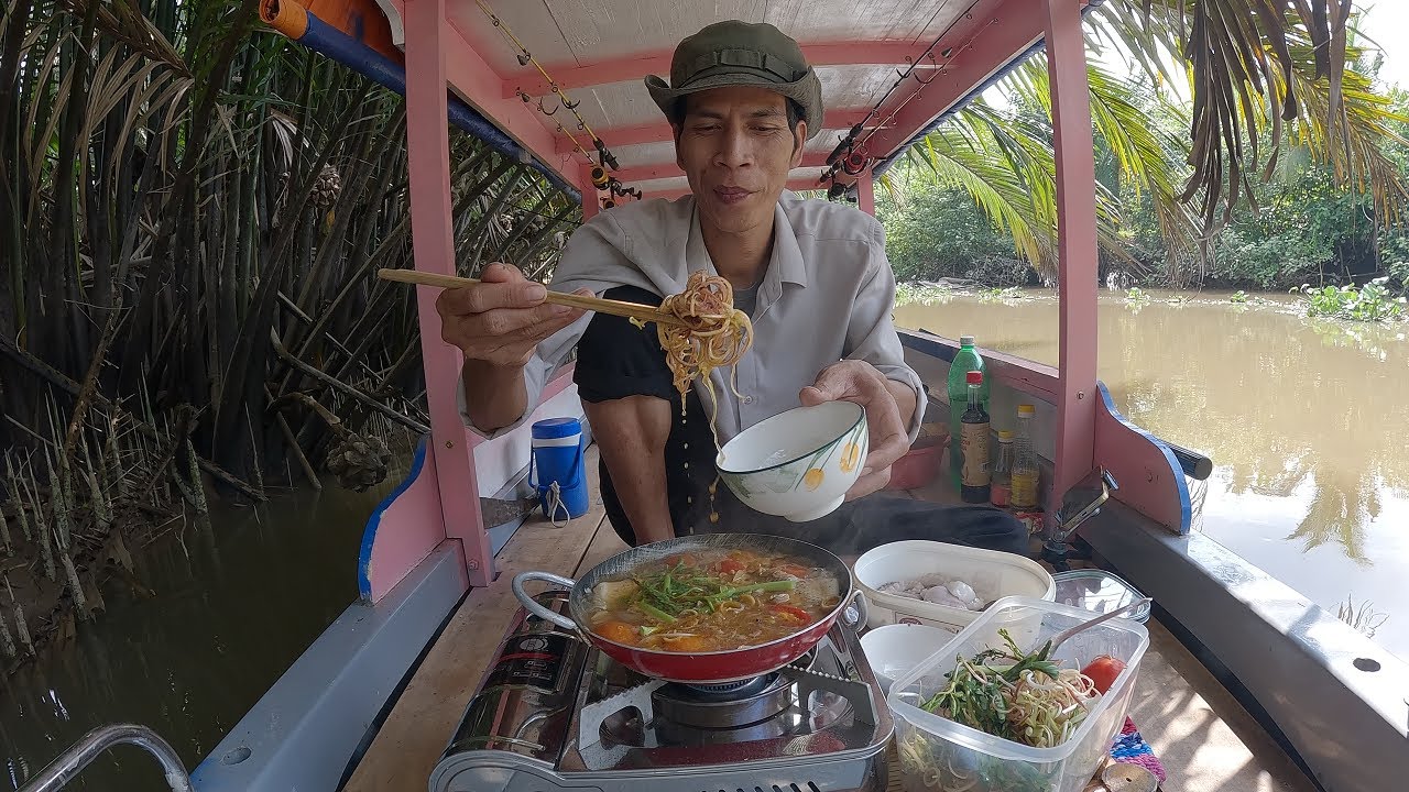 CÂU CÁ NẤU NỒI LẨU LÉ TRÊN DÒNG SÔNG NHỎ QUÊ EM