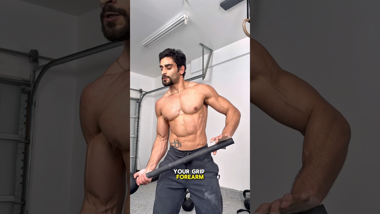 Why Kettlebells & Maces Beat Traditional Arm Workouts🔥 #kettlebell #workout #fitness #mobility