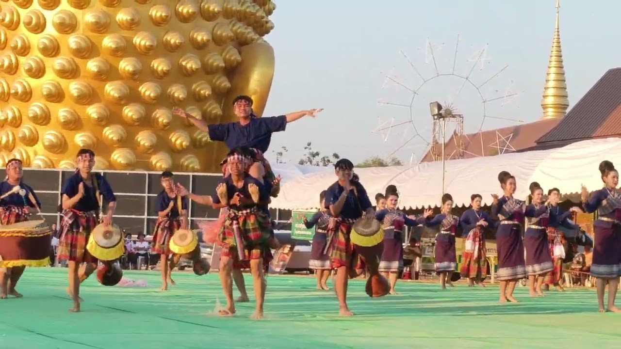 แข่งกลองยาวประยุกต์ ณ วัดวังน้ำเย็น ทีมที่อัน2ทีมโรงเรียนวาปีปทุมพร้อมเงินรางวัล200,000บาท